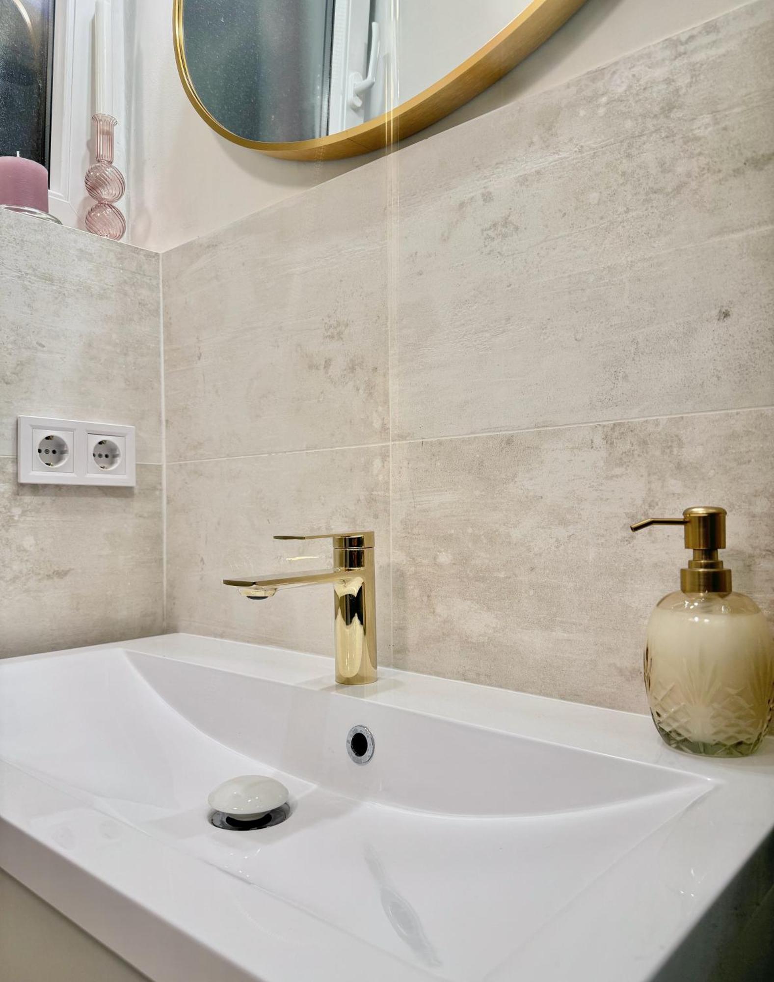 Appartement Standard By Hi5-paulay Ede *